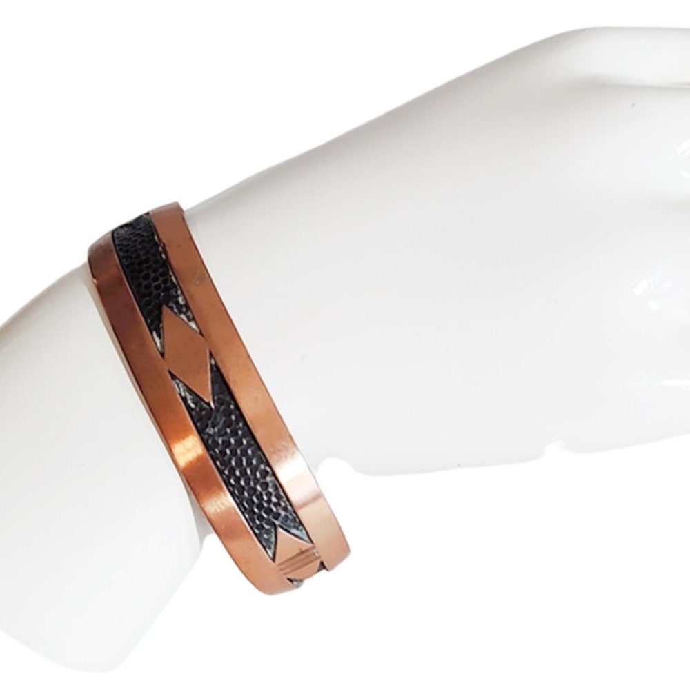 1960s Vintage Solid Copper Thin Cuff Bangle Bracelet With Black Diamond Designs